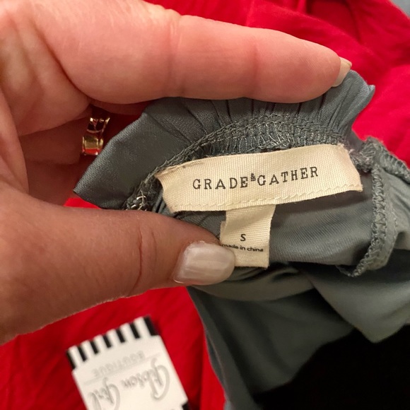 Seven Sleeveless NWT or NWOT blouses, size small - Picture 5 of 8